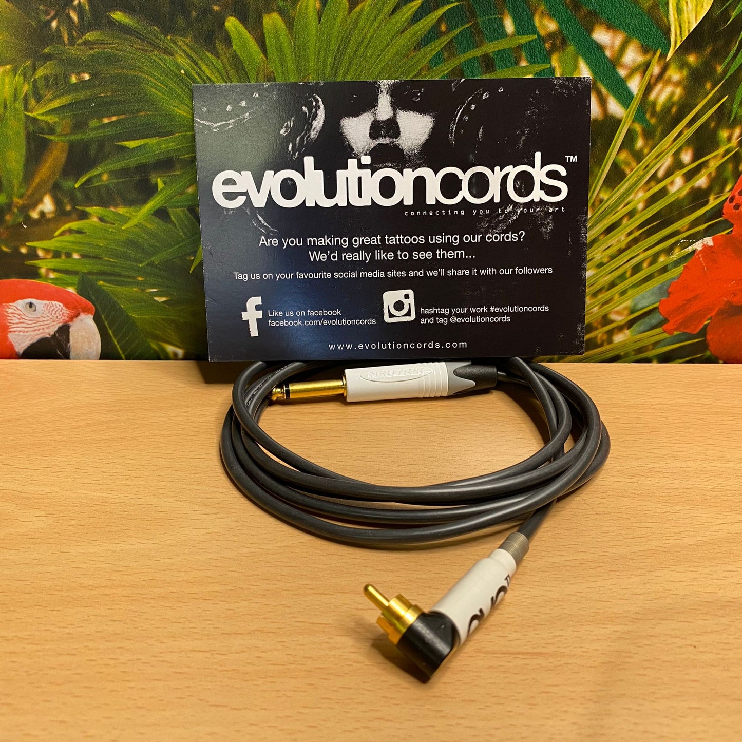 Evolution Cords - RCA Cable (Right Angle)